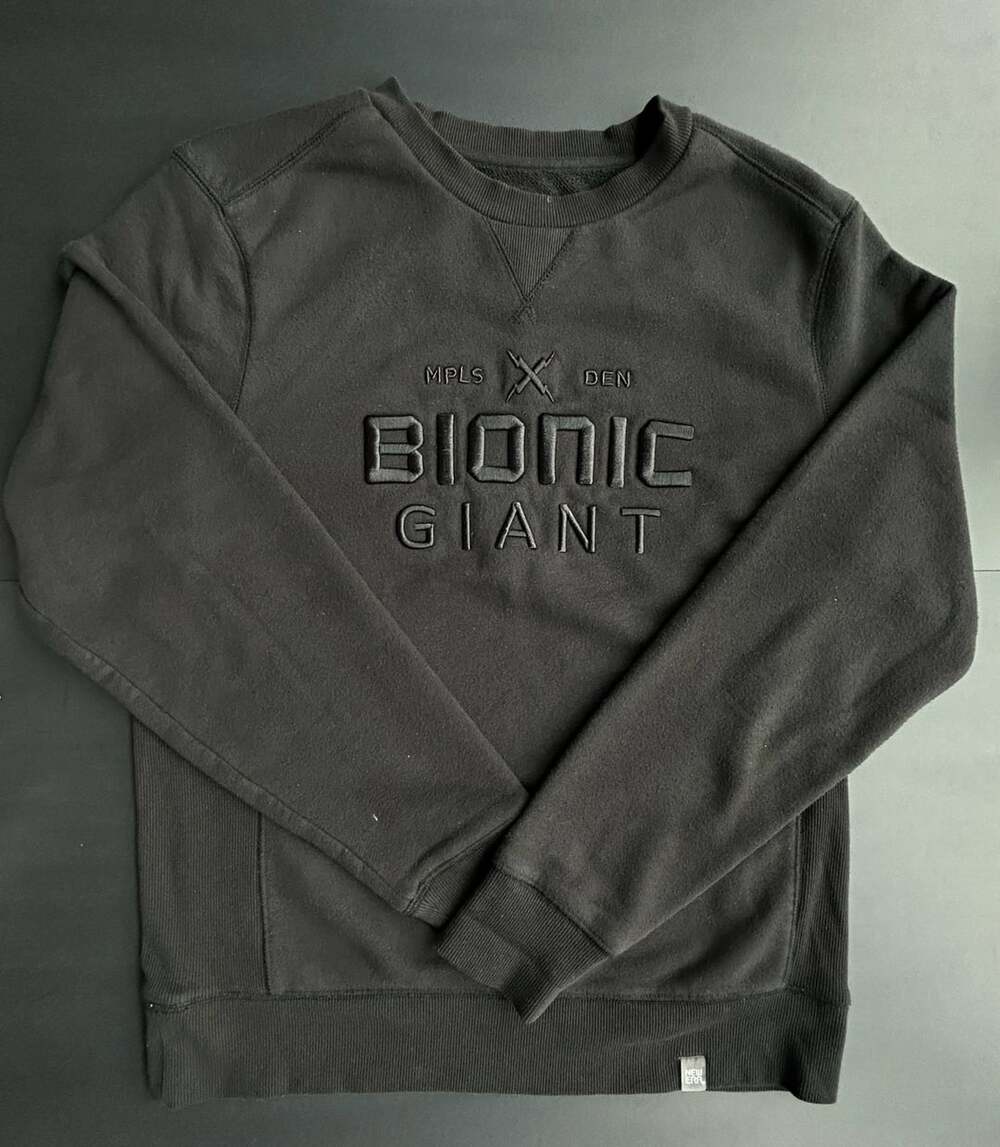 New Era Bionic Giant Size M Black Sweatshirt
